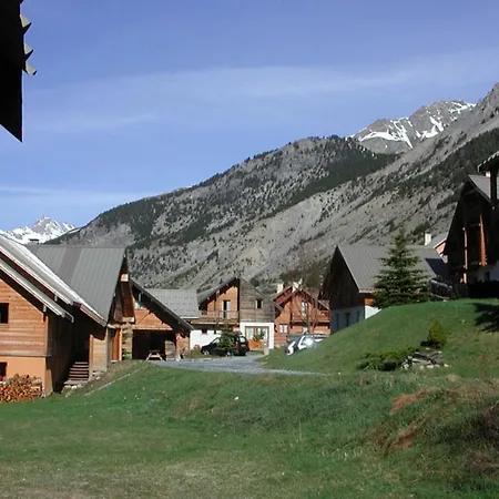木屋 Le Queyrellin Hameau Des Chazals Hautes Alpes
