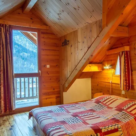 Chalet Le Queyrellin Hameau Des Chazals Hautes Alpes