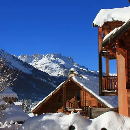 Chalet Le Queyrellin Hameau Des Chazals Hautes Alpes *